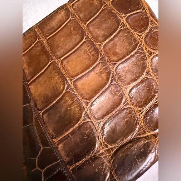 Antique salt water crocodile purse - Picture 8 of 10